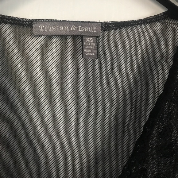 Tristan & Iseut Black Mesh/Lace Top - Picture 2 of 3